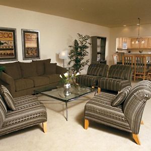 Deluxe Two-Bedroom Apartment